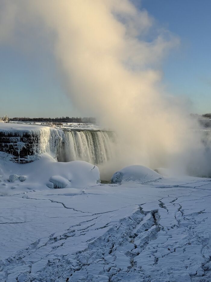 These 35 Top Photos From The 2026 Niagara Frozen Falls Contest Turn Niagara Into A Winter Dream