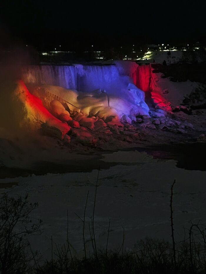These 35 Top Photos From The 2026 Niagara Frozen Falls Contest Turn Niagara Into A Winter Dream