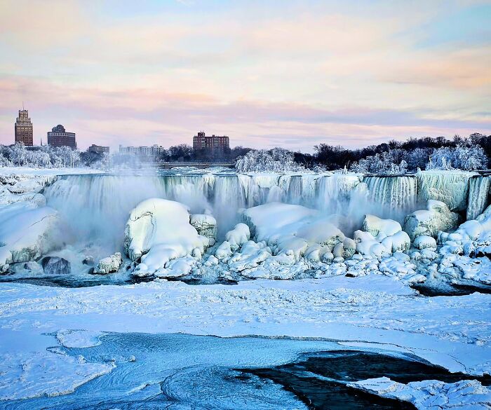 These 35 Top Photos From The 2026 Niagara Frozen Falls Contest Turn Niagara Into A Winter Dream