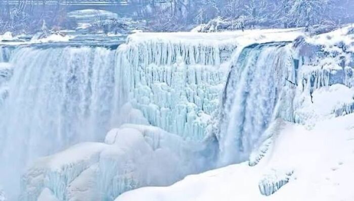 These 35 Top Photos From The 2026 Niagara Frozen Falls Contest Turn Niagara Into A Winter Dream