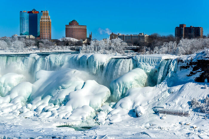 These 35 Top Photos From The 2026 Niagara Frozen Falls Contest Turn Niagara Into A Winter Dream