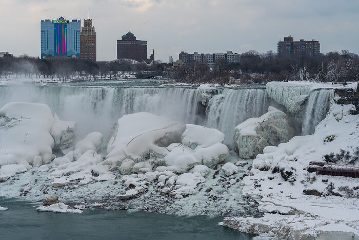 These 35 Top Photos From The 2026 Niagara Frozen Falls Contest Turn Niagara Into A Winter Dream