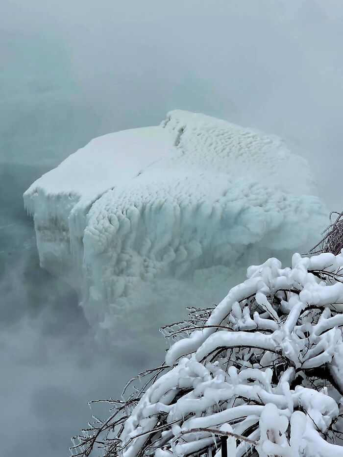 These 35 Top Photos From The 2026 Niagara Frozen Falls Contest Turn Niagara Into A Winter Dream