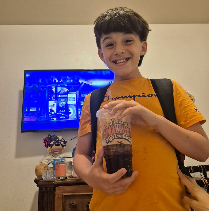 &lsquo;Father Of The Year&rsquo; Ends 11‑Year‑Old Son&rsquo;s Life In Airport Bathroom, Then Turns On Himself