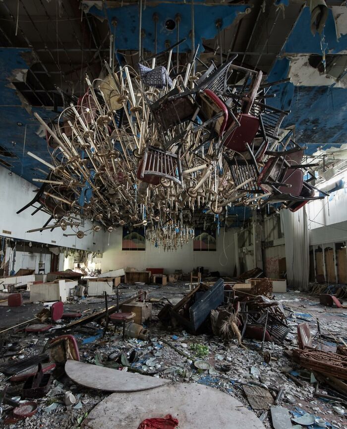 This Page Shared 55 Abandoned Spots That Look Straight Out Of A Post-Apocalyptic Movie