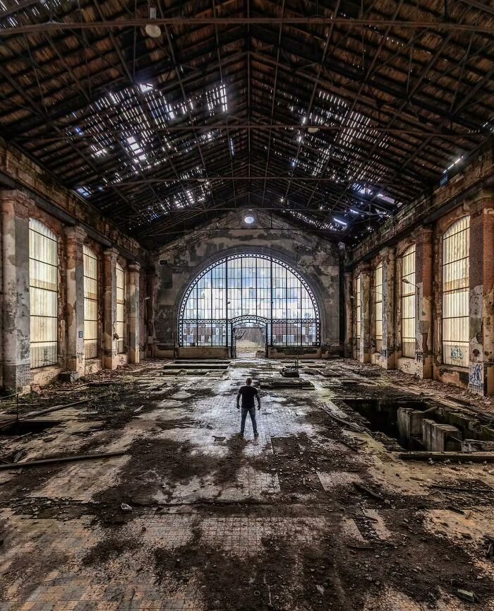 This Page Shared 55 Abandoned Spots That Look Straight Out Of A Post-Apocalyptic Movie