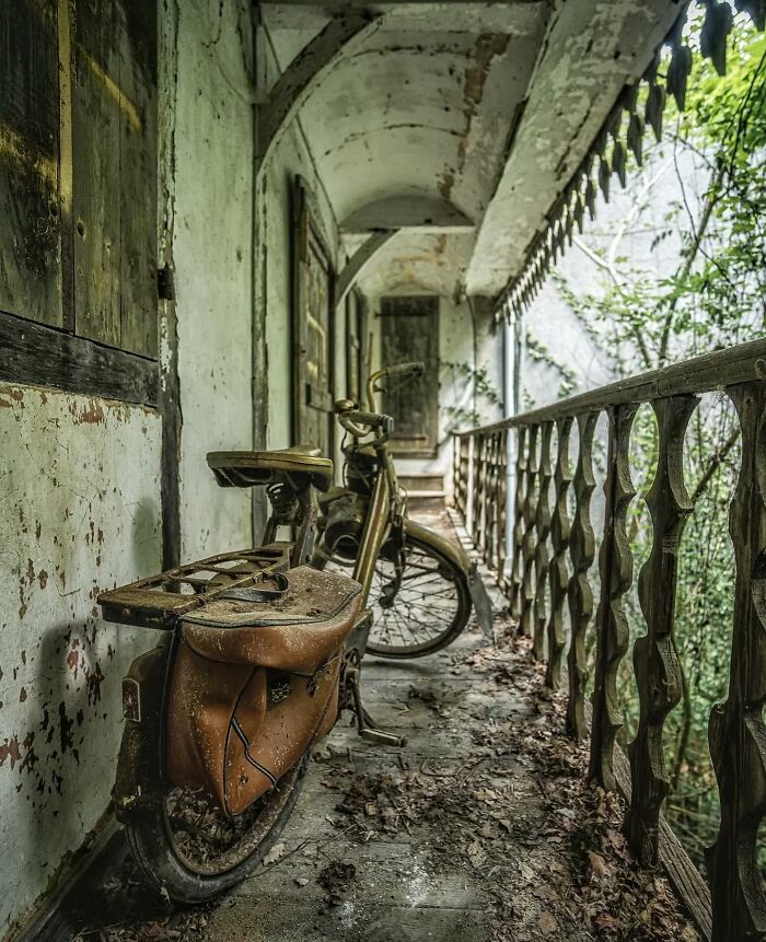This Page Shared 55 Abandoned Spots That Look Straight Out Of A Post-Apocalyptic Movie