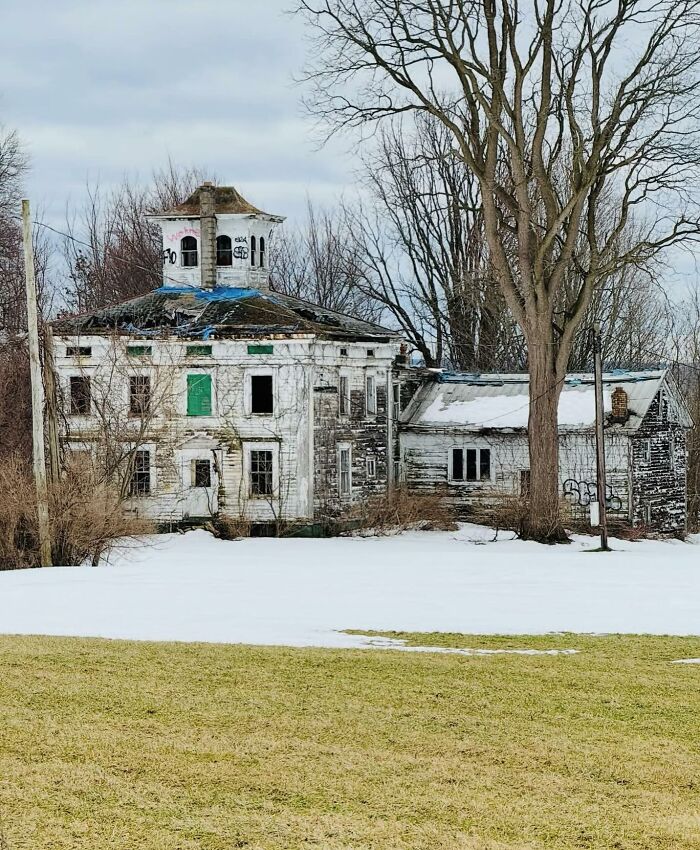 This Page Shared 55 Abandoned Spots That Look Straight Out Of A Post-Apocalyptic Movie