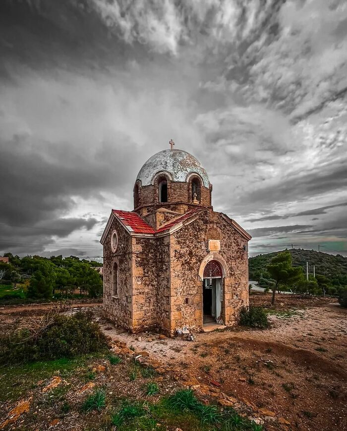 This Page Shared 55 Abandoned Spots That Look Straight Out Of A Post-Apocalyptic Movie