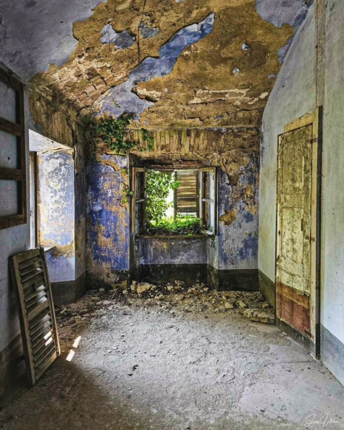 This Page Shared 55 Abandoned Spots That Look Straight Out Of A Post-Apocalyptic Movie