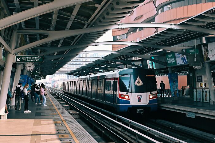 79 People Are Revealing The Most Unhinged Crimes Their Families Ever Committed