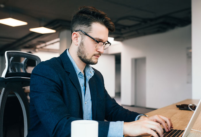 Husband Blows Up At Wife When She Confronts Him About Having To Cook Breakfast For His Colleagues