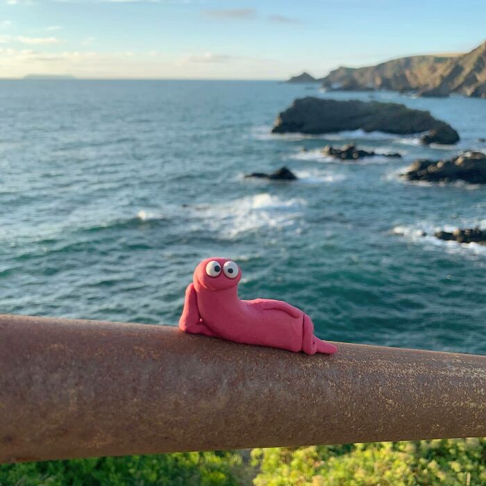 This Artist Hand-Sculpts Adorably Wonky Creatures With Their Own Personalities (50 Pics)