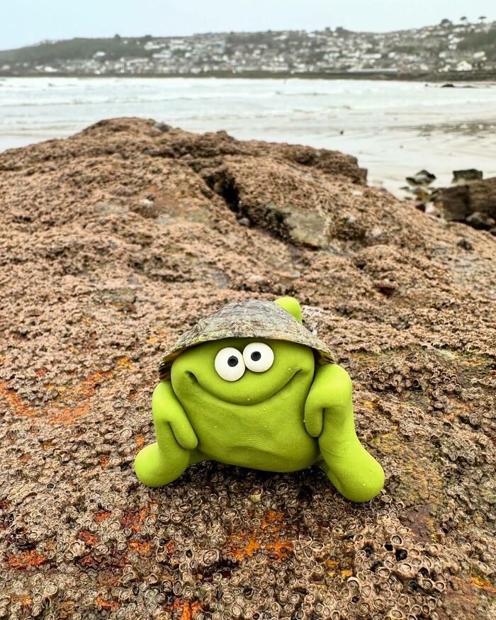 This Artist Hand-Sculpts Adorably Wonky Creatures With Their Own Personalities (50 Pics)