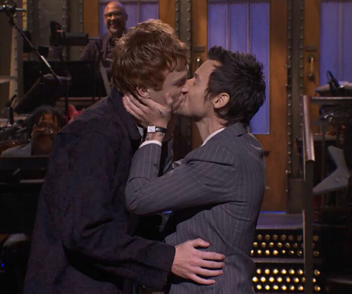 Harry Styles And Zo&euml; Kravitz Are Engaged, And Fans Are All Saying The Same Thing