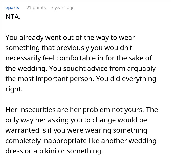 Groom Throws Out His Own Sis From The Wedding, Mad She Won&rsquo;t Change The Dress His Own Bride Picked