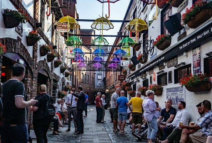 31 Cities That Left Travelers Deeply Unsettled And Unable To Explain Exactly Why