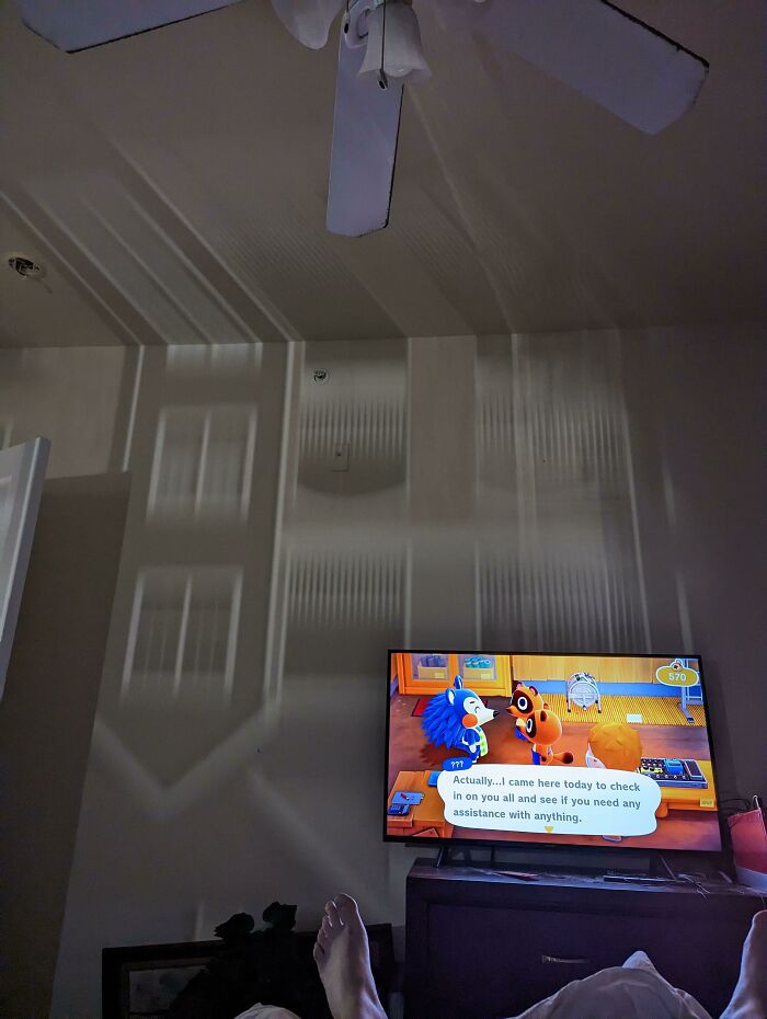 61 Weird Upside-Down Things That Might Make You Want To Fix Them Immediately