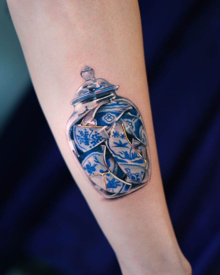 This Artist Creates Porcelain-Inspired Tattoos That Turn Skin Into Living Ceramics (30 Pics)