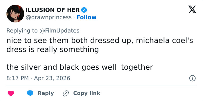 Anne Hathaway Steps In To Help Michaela Coel Dodge Wardrobe Malfunction On The Red Carpet