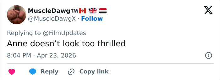 Anne Hathaway Steps In To Help Michaela Coel Dodge Wardrobe Malfunction On The Red Carpet