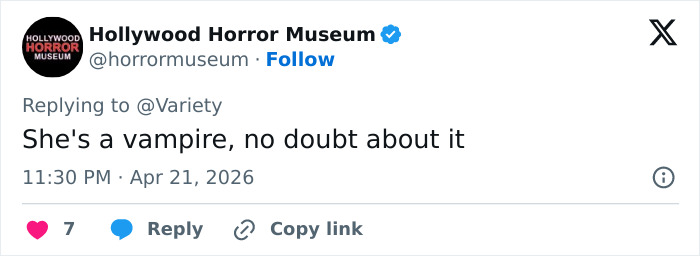 Anne Hathaway Steps In To Help Michaela Coel Dodge Wardrobe Malfunction On The Red Carpet