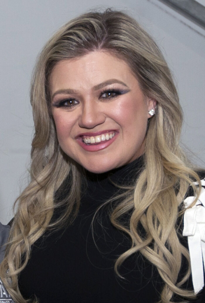 Kelly Clarkson: Bio And Career Highlights