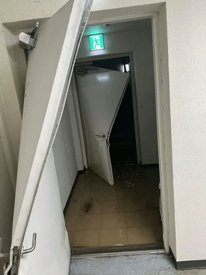 77 Weird Images That Made People Go &ldquo;Hmmm&rdquo; And Then Lived In Their Minds Rent-Free (New Pics)