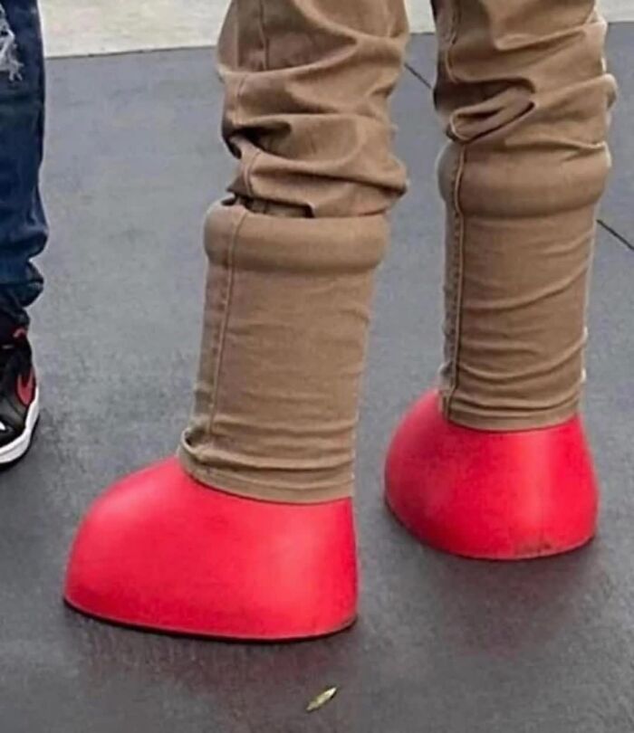 77 Weird Images That Made People Go &ldquo;Hmmm&rdquo; And Then Lived In Their Minds Rent-Free (New Pics)