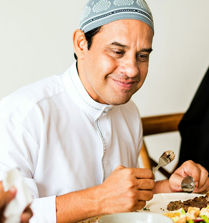 Person Makes Food With Bacon Fat, Muslim Roommate Eats It Without Knowing