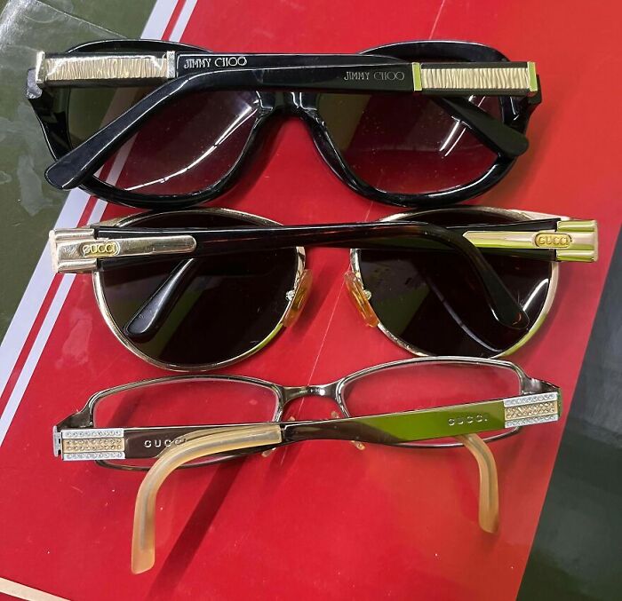 &ldquo;This Gold Bar&rdquo;: 53 Suspiciously Good Things People Actually Found In The Goodwill Bins (New Pics)