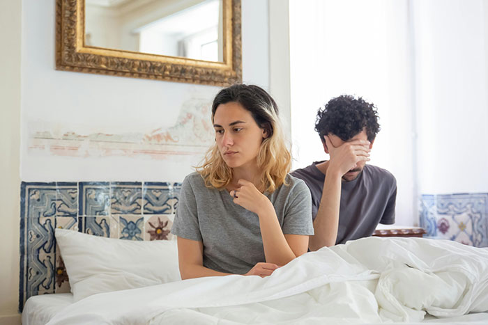 Man Tries To Ignore Gut Feeling About Wife And Her Male Coworker, Finally Snoops On Her Phone