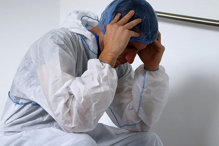 45 Medical Professionals Share Patient Stories That Are Definitely Not For The Weak