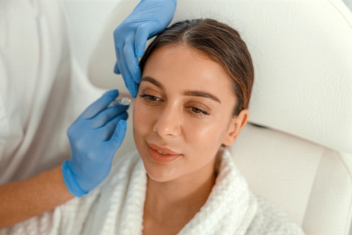 &ldquo;I Was Assigned American At Birth&rdquo;: Woman Identifies As Dutch, Shocked As Dutch Colleagues Avoid Her