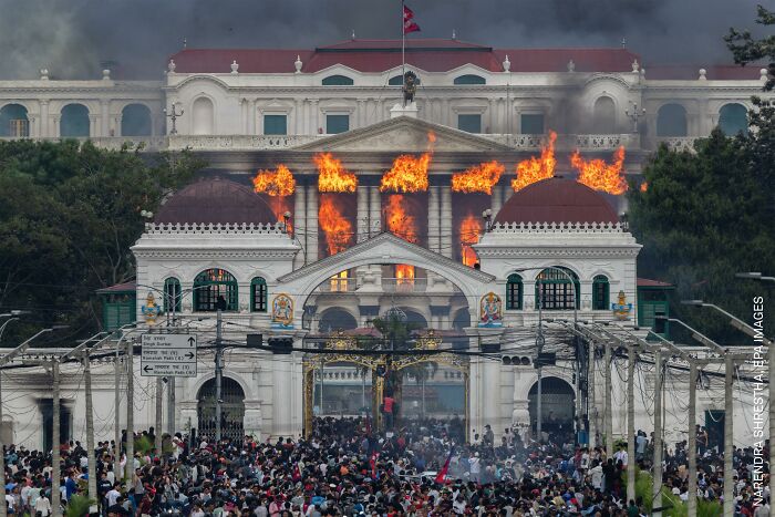 37 Powerful Photos From The 2026 World Press Photo Contest That Capture Our World Today