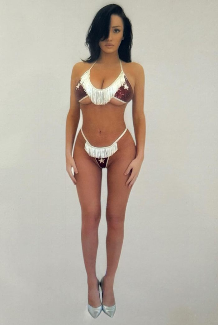 “At Least She’s Wearing Clothes”: Bianca Censori&rsquo;s Bold Bodysuit Moment With Kanye Sparks Wild Reactions