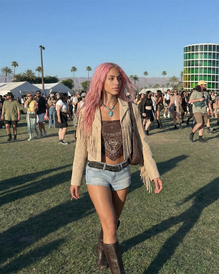 The Grim Warning Sign From AI Influencers That Keep Racking Up Comments From Lonely Men: “Loss Of Humanity”