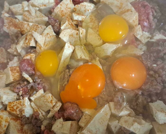 48 Side-By-Side Comparisons That Put The World Into Perspective (New Pics)