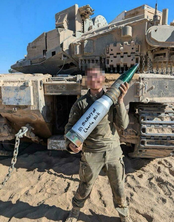 These 75 Screenshots Show How Dystopic Our Society Already Is, And It’s Terrifying (New Pics)