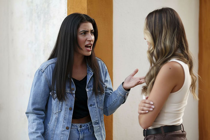 Bride Picks Bridesmaids Like It&rsquo;s A Casting Show, Shocked When One Walks Out After Fatphobic Jabs