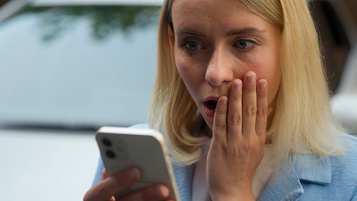 Manipulative Man Strings Along 2 Women, In A Fix After GF Shows Receipts To His Pregnant Partner