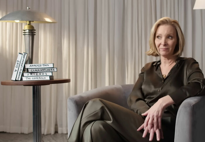 Lisa Kudrow Makes Scathing Claims about The ‘Friends’ Writers