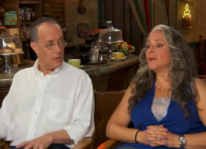 Lisa Kudrow Makes Scathing Claims about The ‘Friends’ Writers