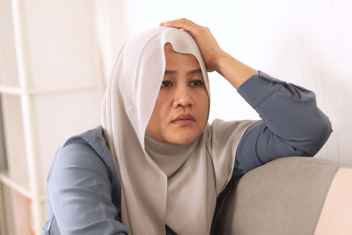 Christian Bride Excludes Muslim Best Friend From Wedding, Sends Her The Gift Registry Anyway