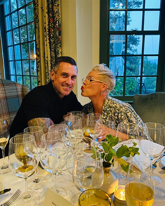 Pink Under Fire Over 14YO Daughter Willow’s “Inappropriate” Red Carpet Look