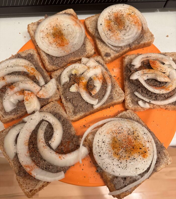 &ldquo;Bananasausage&rdquo;: 80 Food Crimes That Need Both The Police And A Priest