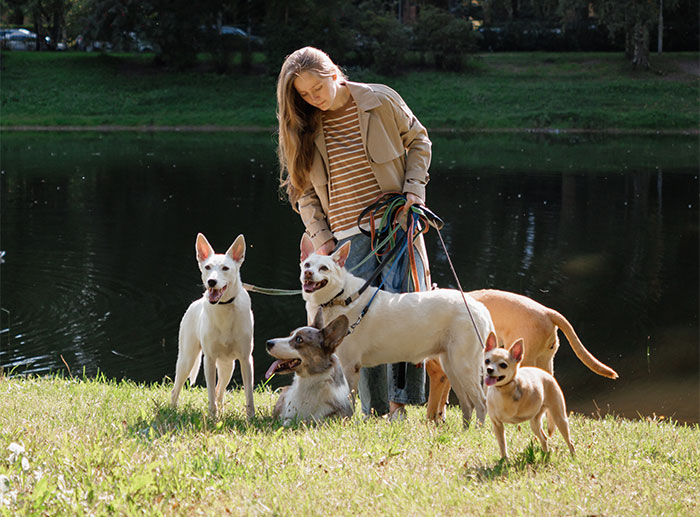 71 Bartenders Share Customer Gossip They&rsquo;ve Heard On The Job, And The Tea Is Piping Hot