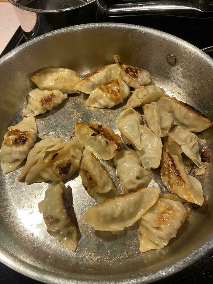 59 Girl Dinner Pics That Come With A Side Of Stories We Were Not Prepared For