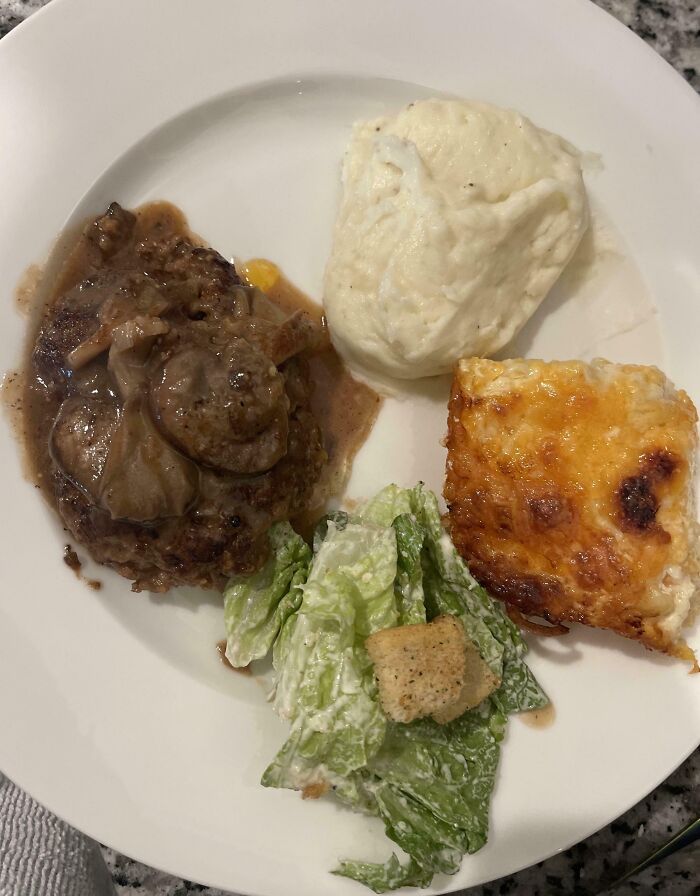 59 Girl Dinner Pics That Come With A Side Of Stories We Were Not Prepared For