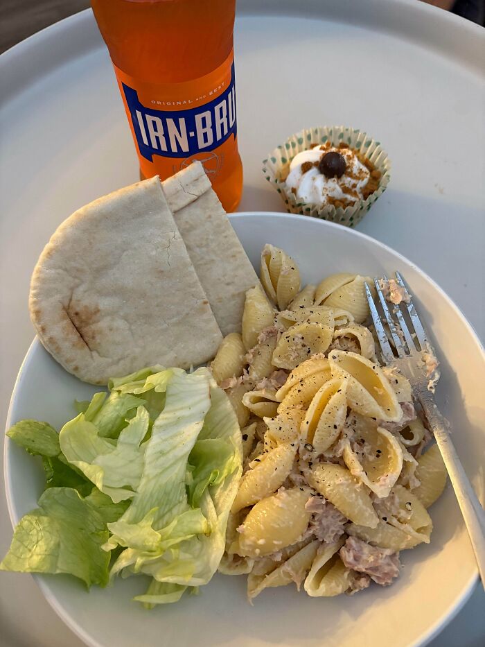 59 Girl Dinner Pics That Come With A Side Of Stories We Were Not Prepared For